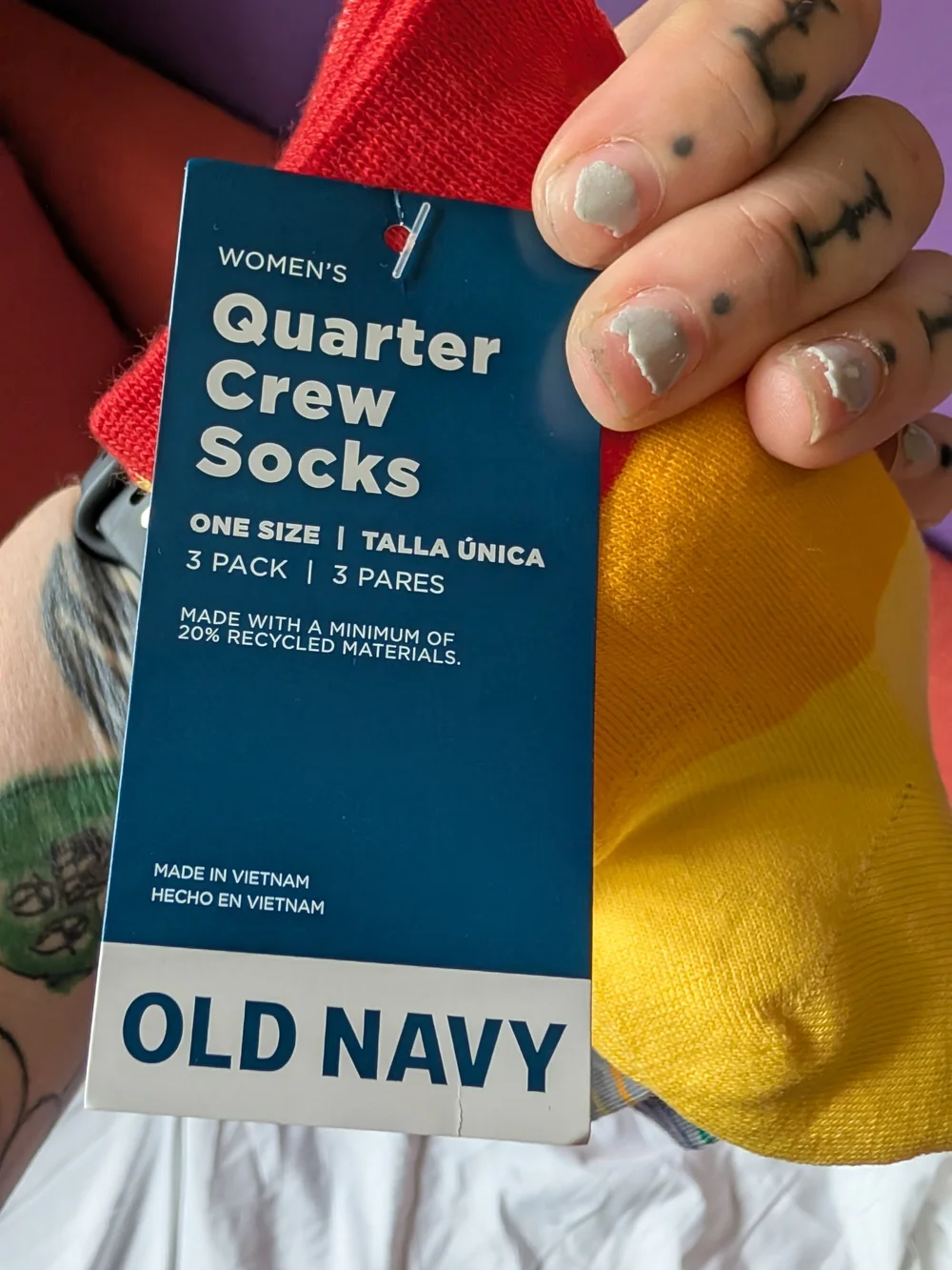 Old Navy Men's Rainbow Stripe Crew Socks - Yellow, Green, Blue, Purple, Red - Picture 6 of 6